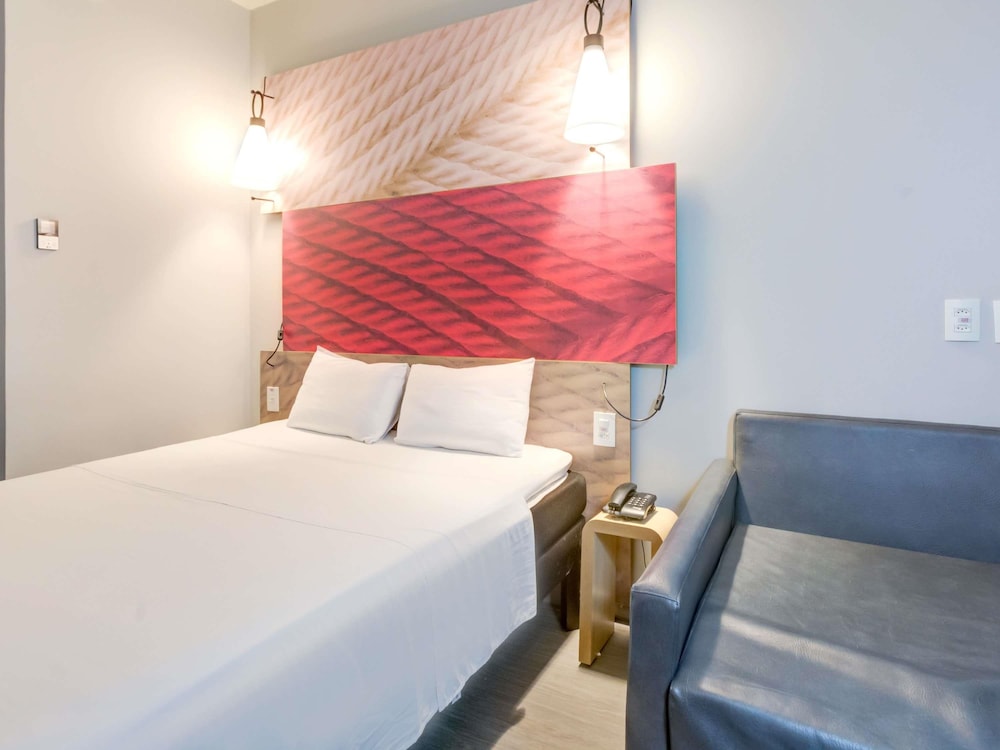 Ibis Paranagua 17/59