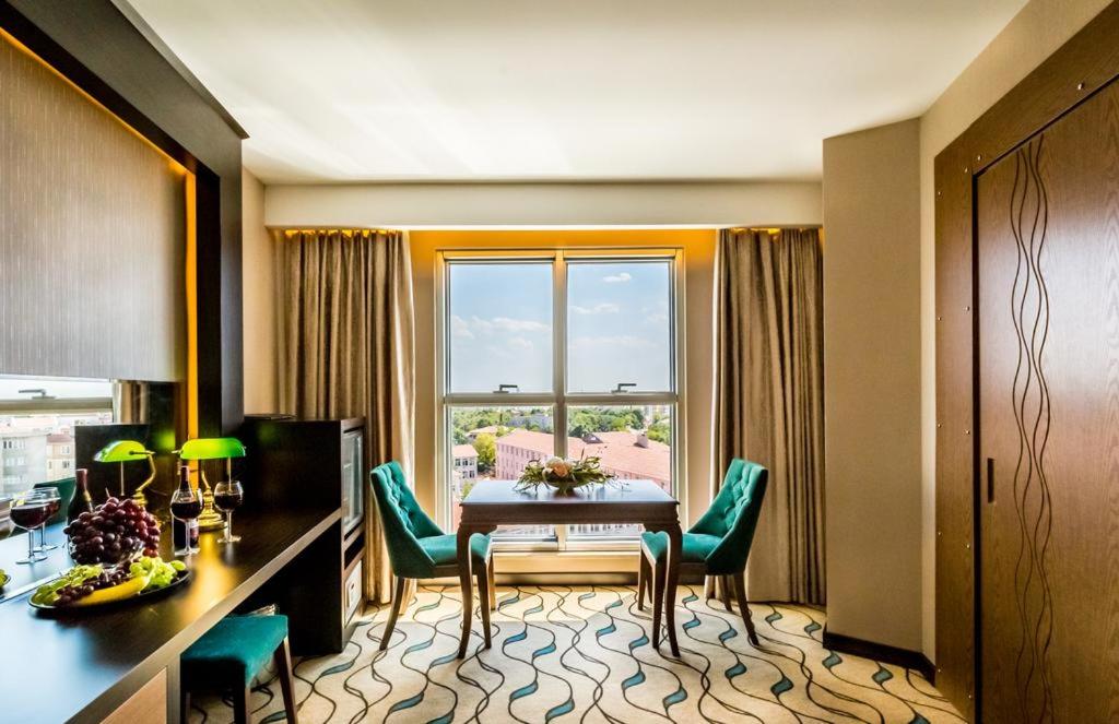 Lozengrad Hotel 38/48