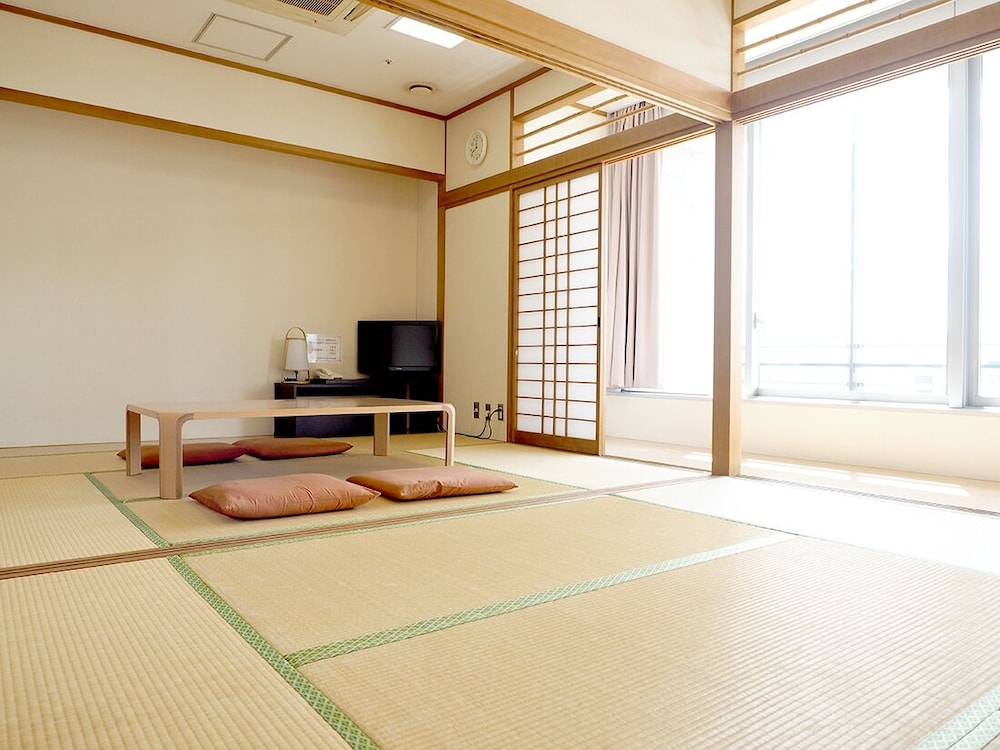 Shin-Osaka Youth Hostel 20/36