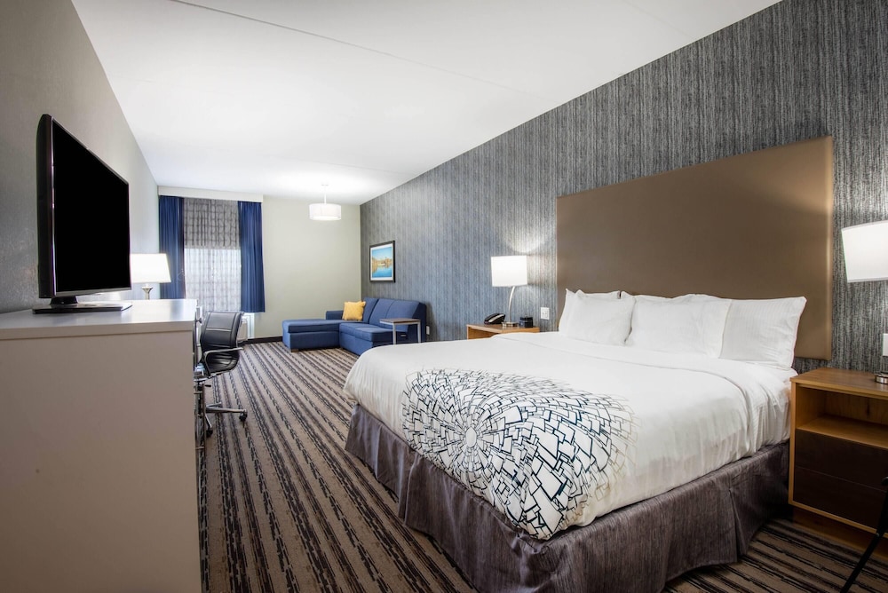 Deluxe, Studio, Suite, King Bed