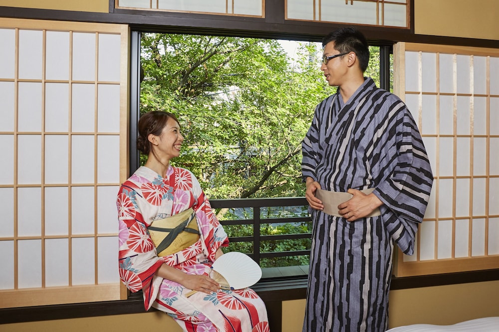 Rinn Shijo Takasegawatei 8/33