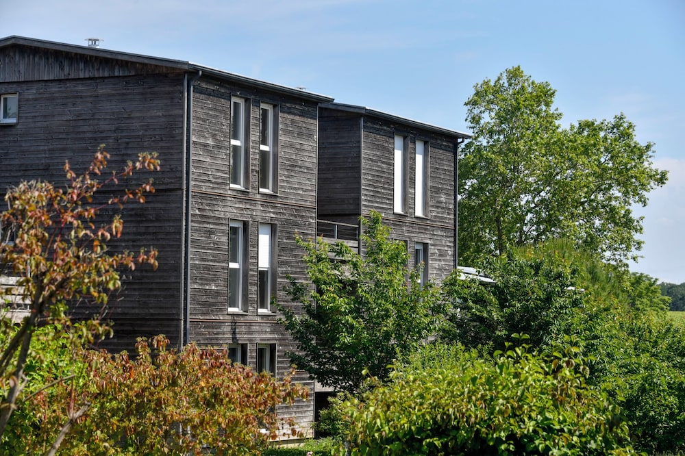 Residence Vacanceole Le Domaine de Saint Orens in MONTREAL DU GERS