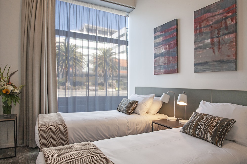 Sojourn Apartment Hotel Riddiford Street Limited 35/54