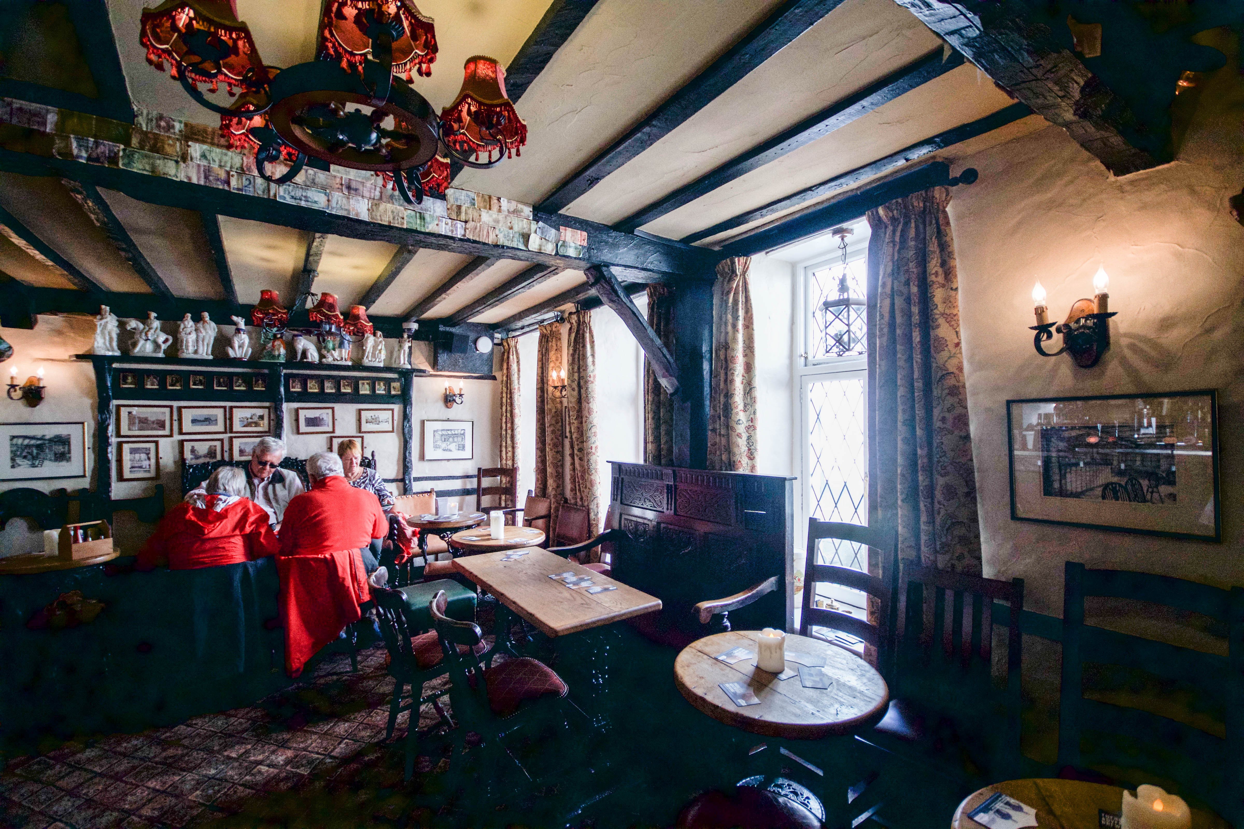 BLACK BOY INN 27/50
