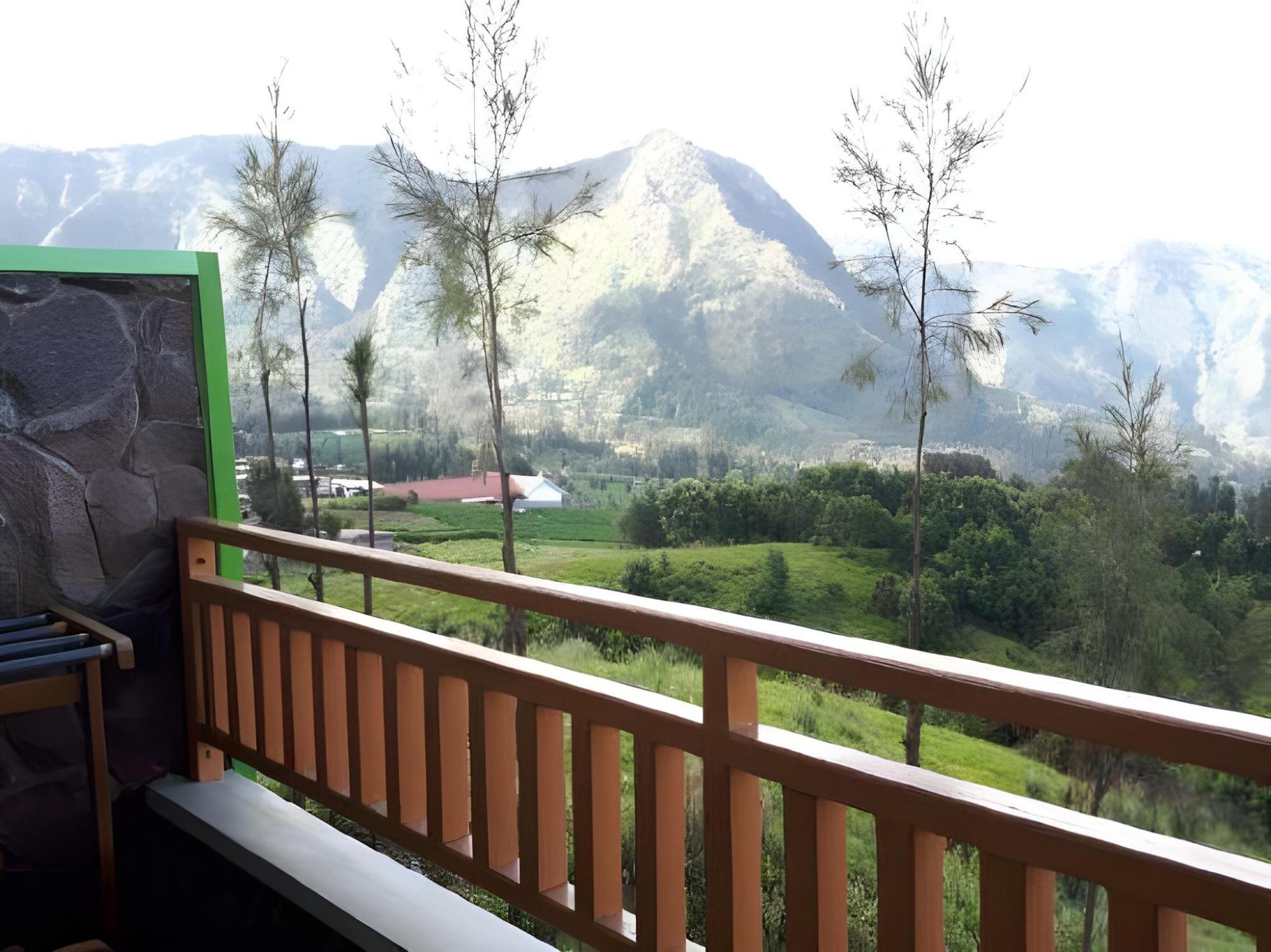 Lava View Lodge 4/19