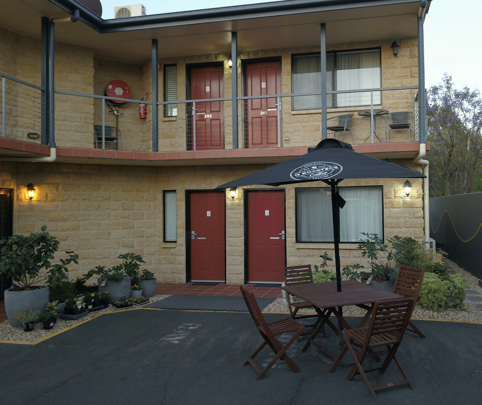 KOBBERS MOTOR INN 2/14