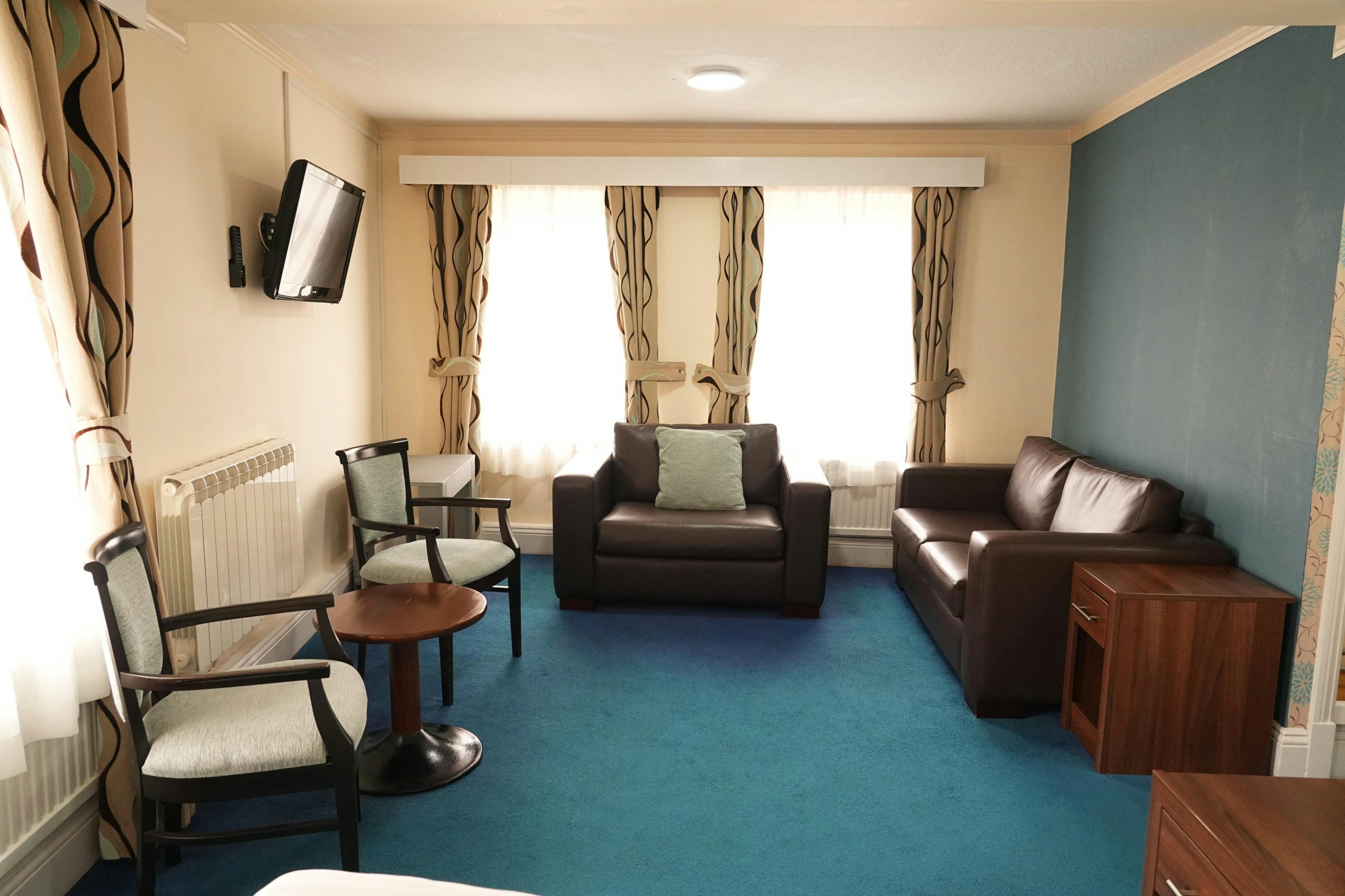 The Continental Hotel, Derby 42/64