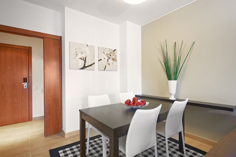 Gran De Gracia Apartments 4/24