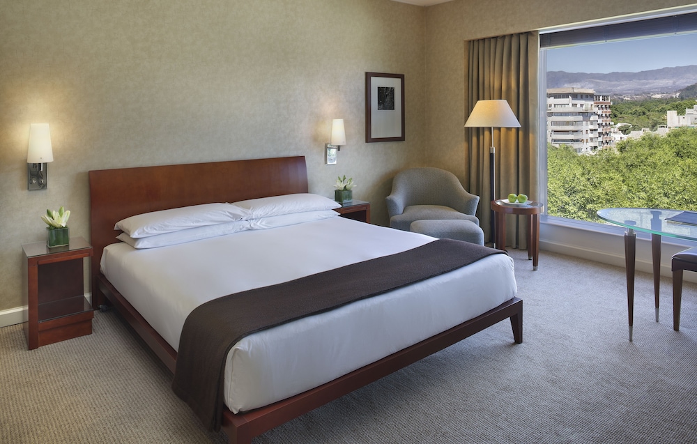 Room, King Bed, City View