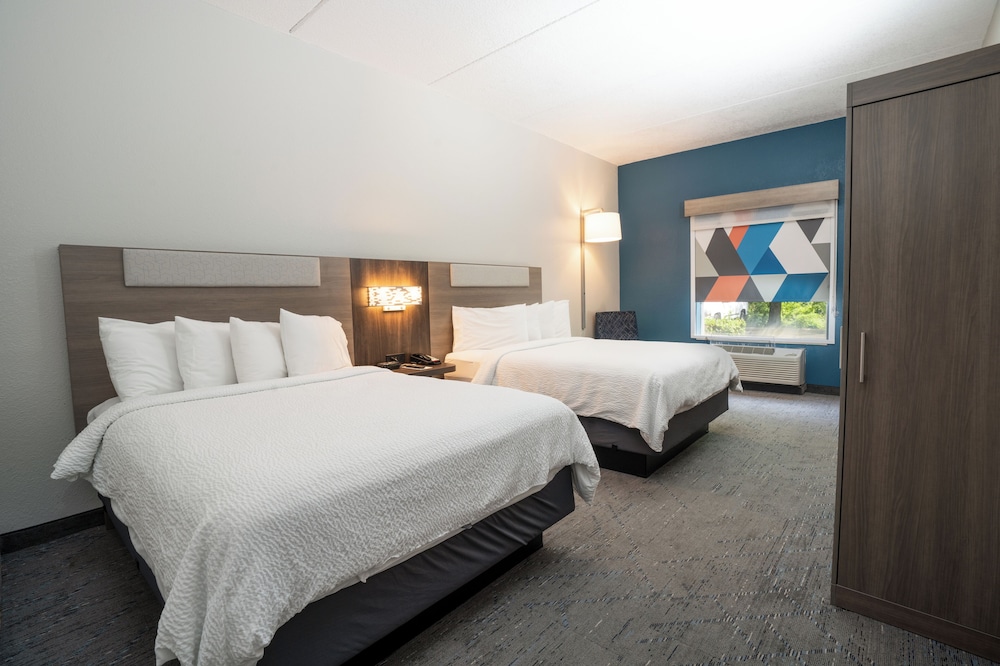 Holiday Inn Express Hotel And Suites Orange City 20/63