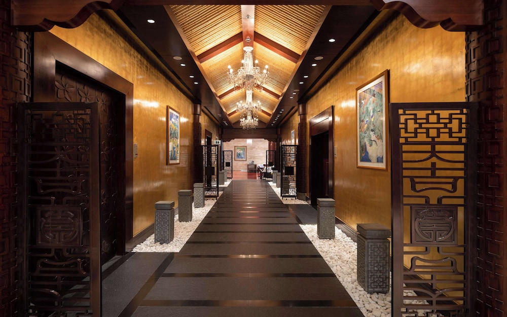 Shangri-La Xian 8/50