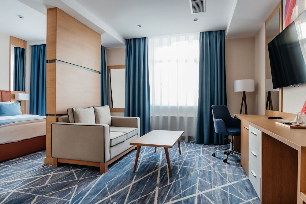 Ramada by Wyndham Astana 33/50