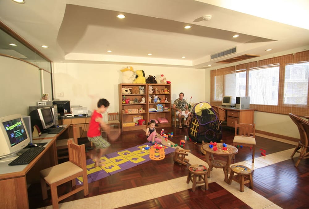 Sunset Beach Resort 54/66
