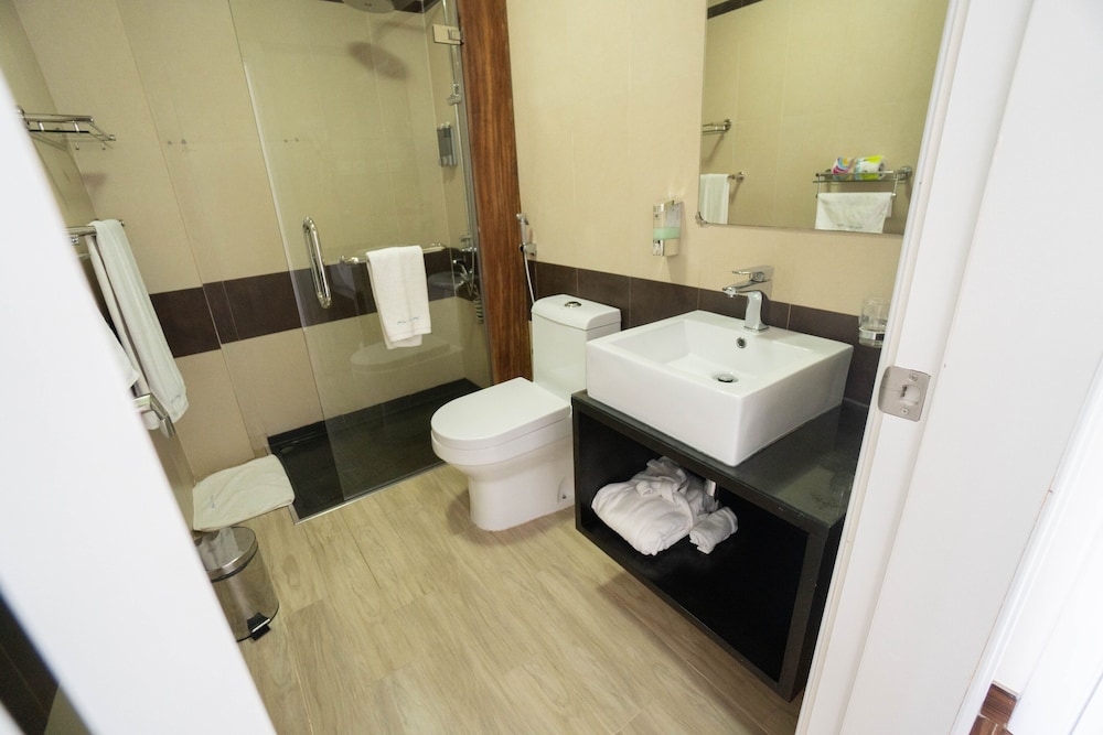 Blue Marlin Hotel 50/50