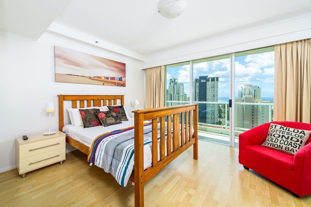 Crest Apartments 18/64