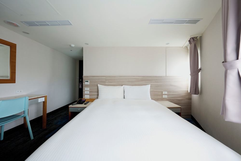 Ferrary Hotel 20/50