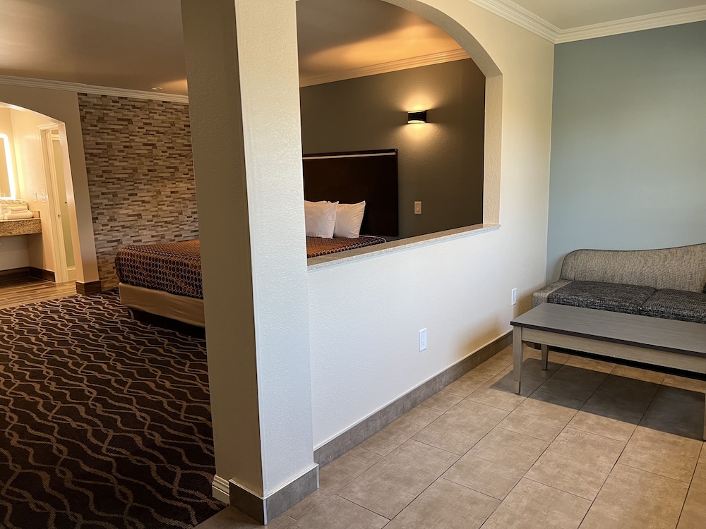 Walnut Inn & Suites 16/44