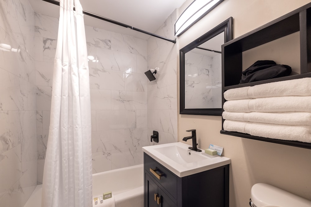 Days Inn By Wyndham Dover 21/24
