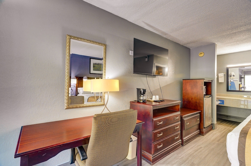 BUDGET INN ELLIJAY 27/37