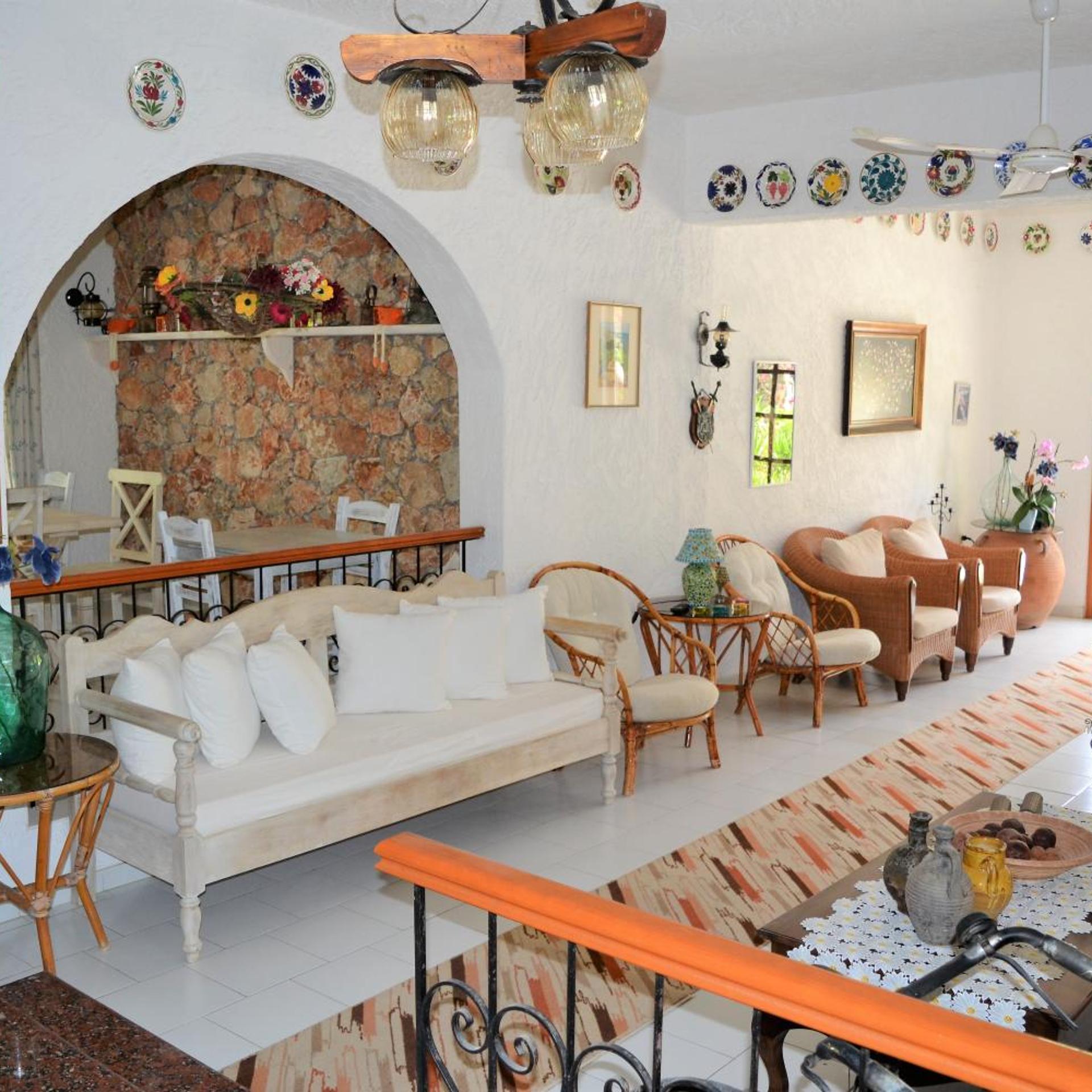 Irini Hotel 39/63