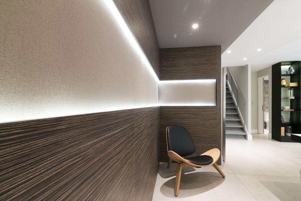 47 Luxury Suites 61/73