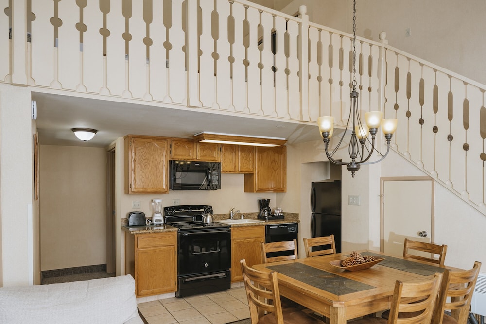 Mammoth Mountain Inn 56/78
