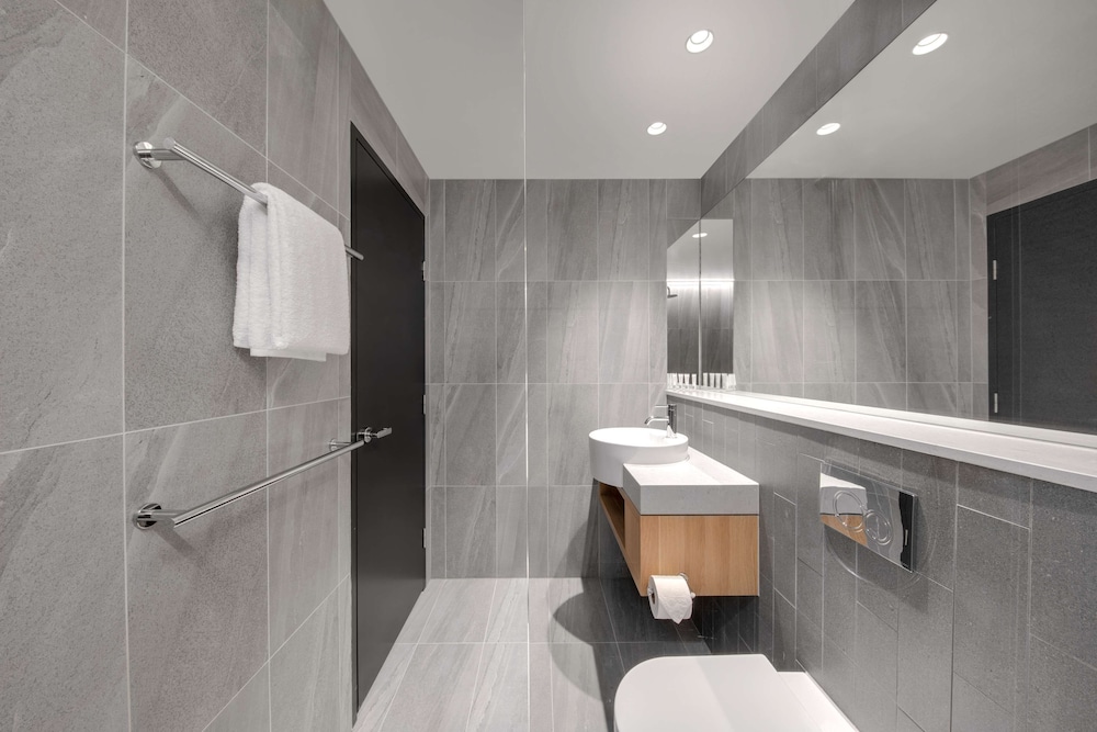 Vibe Hotel Hobart 62/64