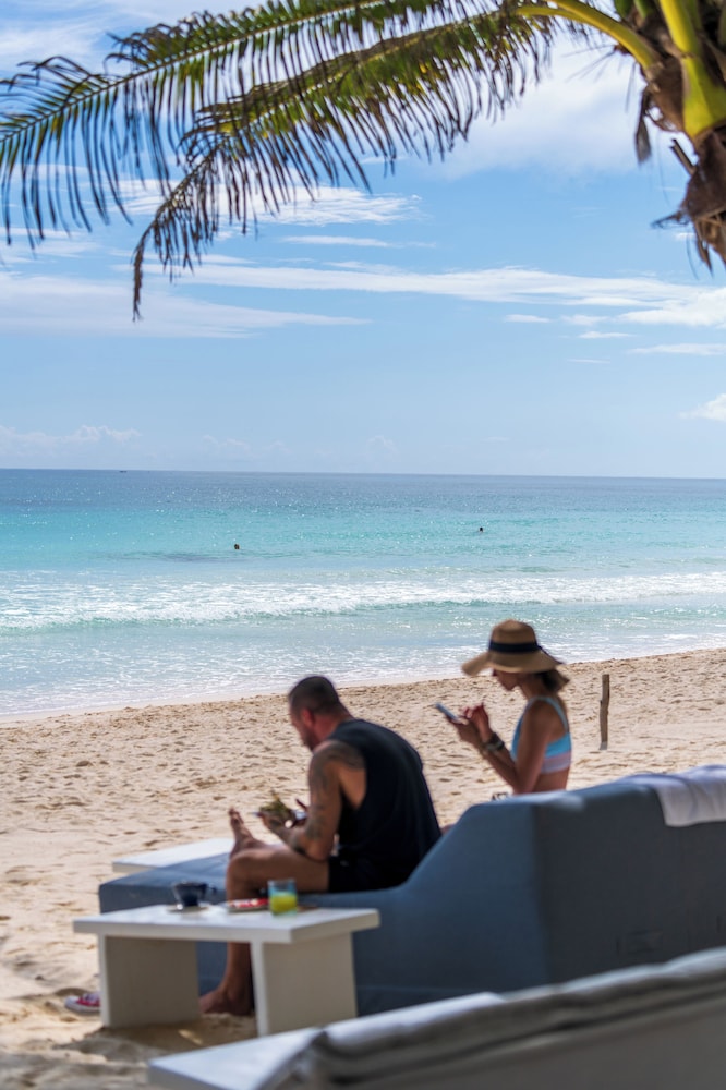 Sana Tulum Beachfront Boutique Hotel 68/72