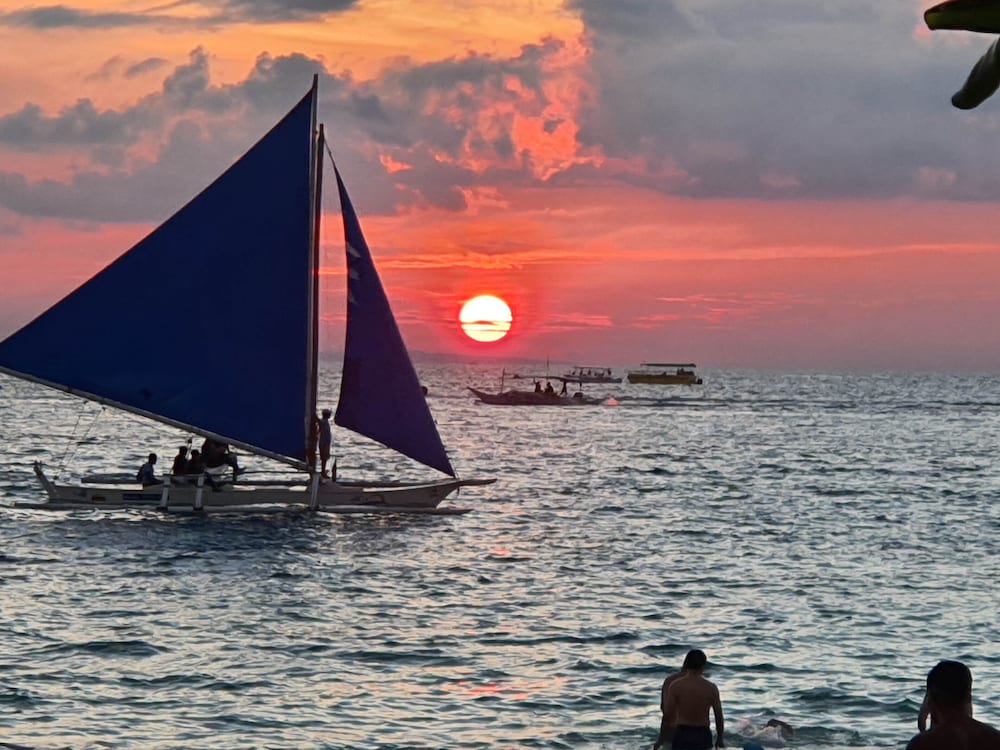 Cocoloco Boracay Beach Resort 60/74