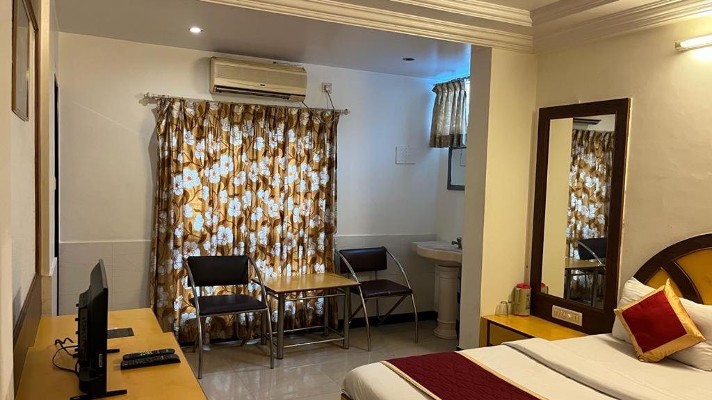 Ganga Sagari Hotel 20/20