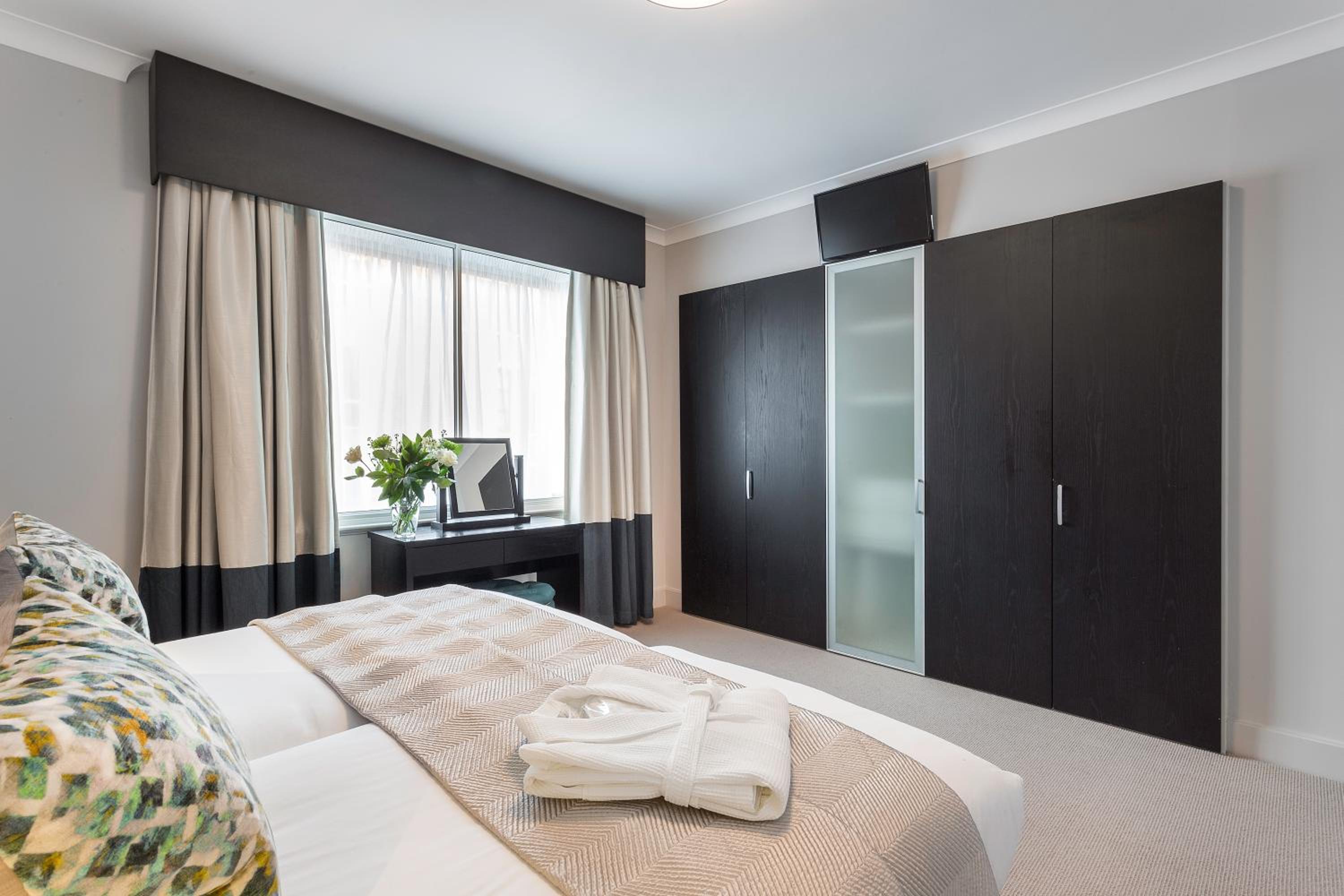2 Bedrooms, Superior, Apartment