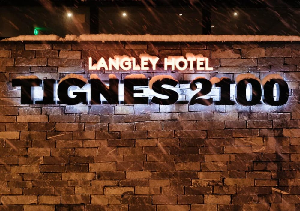 Langley Hotel Tignes 2100 34/38