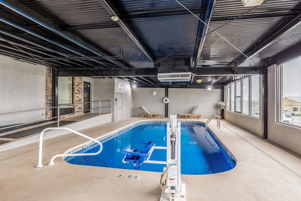 Quality Inn Rolla MO 48/49