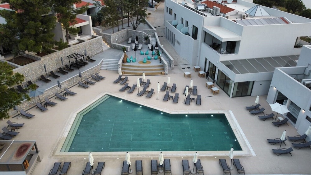 Mythical Coast Wellness Retreat 6/67