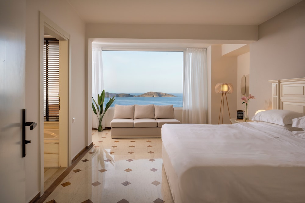 3 BEDROOMS, PRESTIGE, VILLA, SEA VIEW, PRIVATE POOL