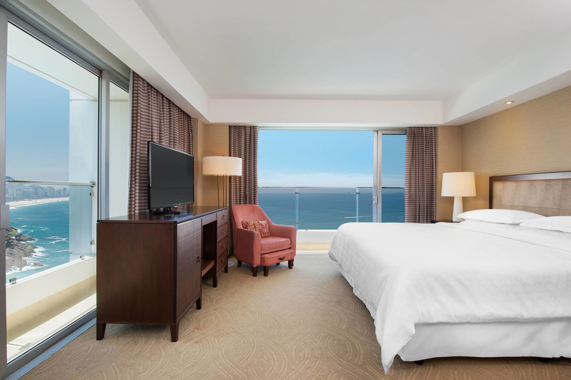 Executive, Suite, King Bed, Ocean Front