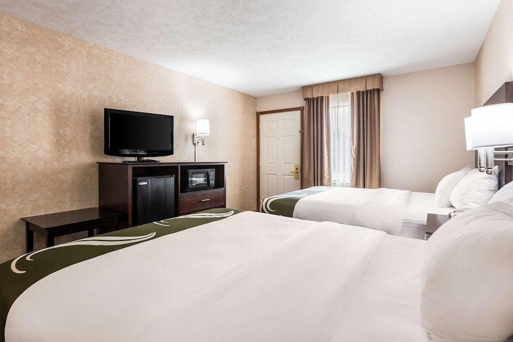 Quality Inn Traverse City 24/63
