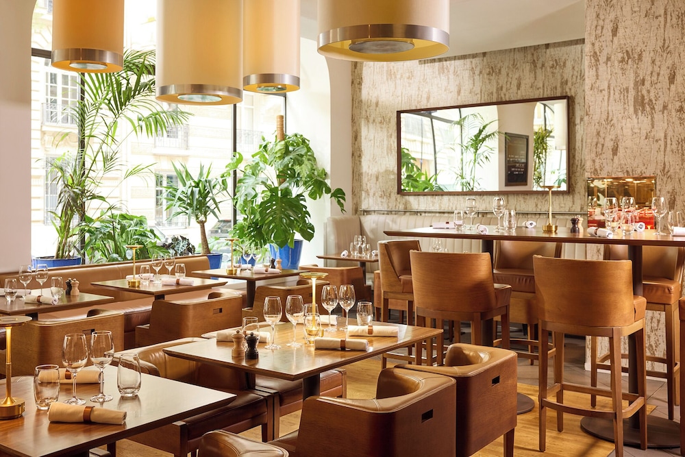SOFITEL PARIS ARC DE TRIOMPHE 52/68