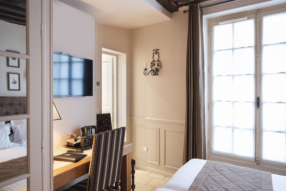HOTEL SAINT-LOUIS MARAIS 44/68