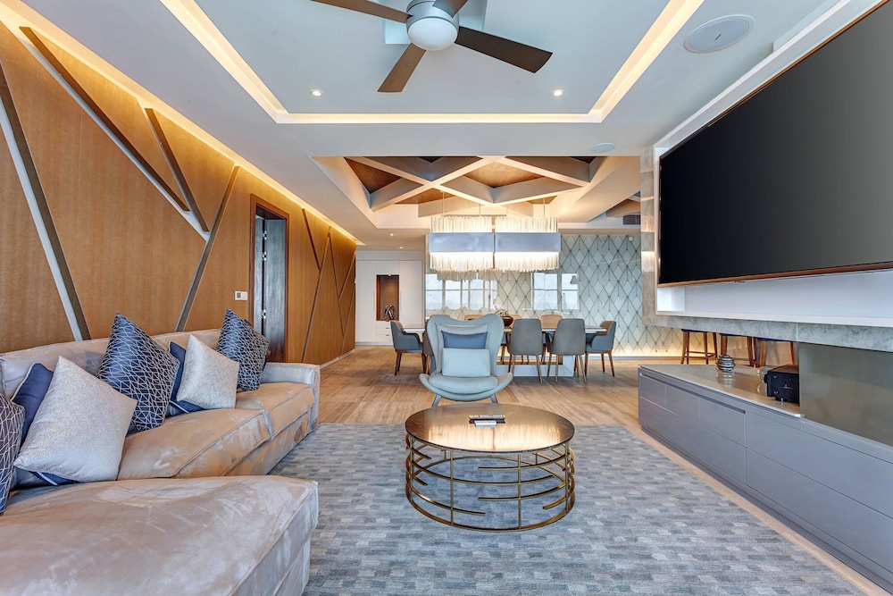 Royalton CHIC Cancun, An Autograph Collection (ex Royalton Cancun) 33/71