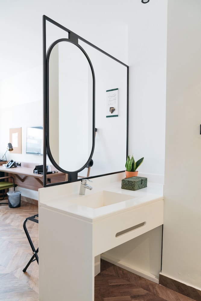 Shada Hotel Shatea 58/63