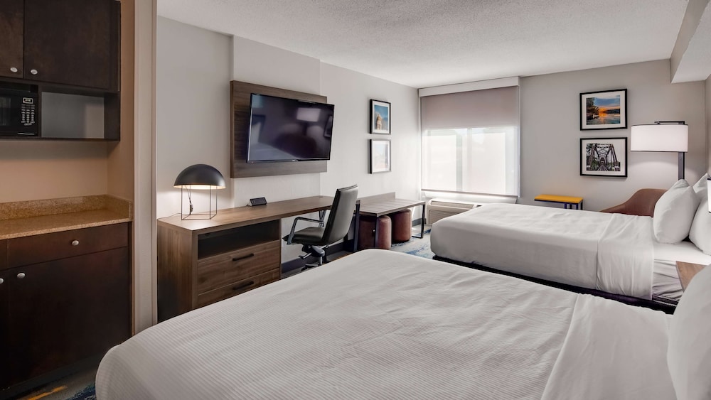 Best Western Plus Augusta North Inn & Suites 9/35