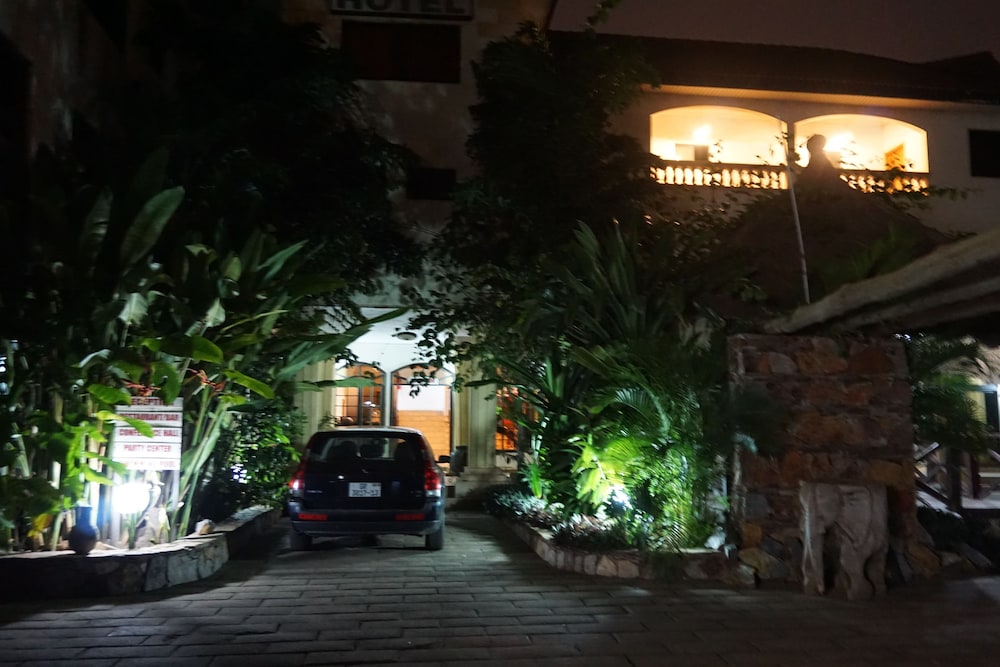 Accra Royal Castle Apartments Suites 37/48