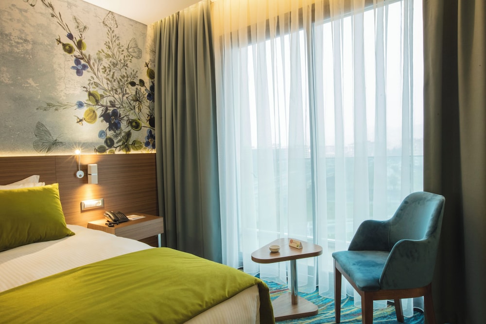 Ibis Styles Izmir Bornova 14/37
