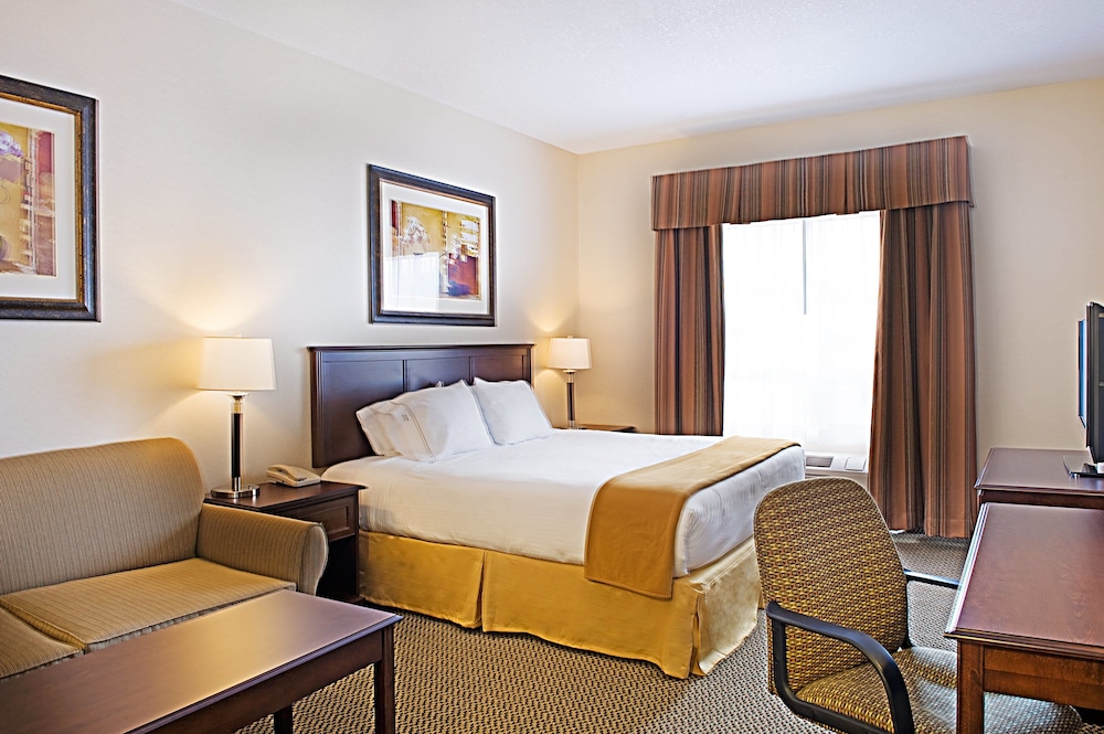 Holiday Inn Express Suites Slave Lake 27/69