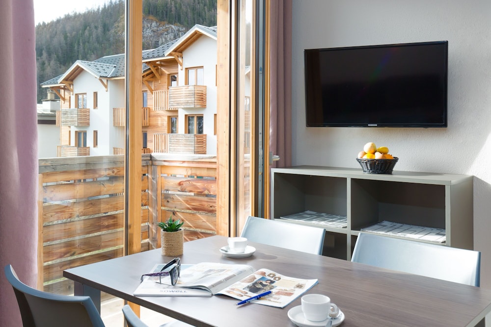 SOWELL RESIDENCES PRA LOUP 44/50