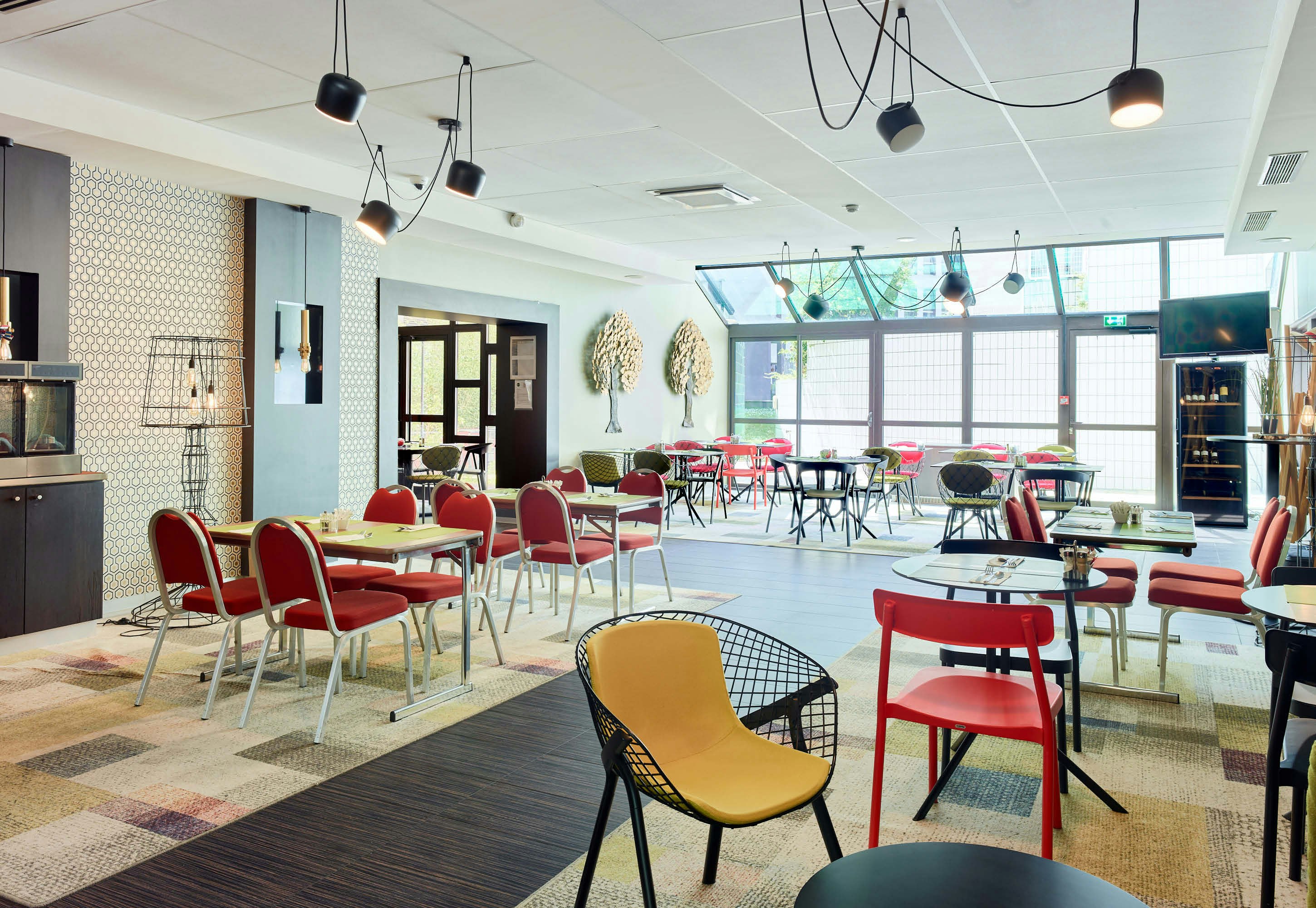 B&B Hotel Saint Quentin en Yvelines Centre Gare 24/32