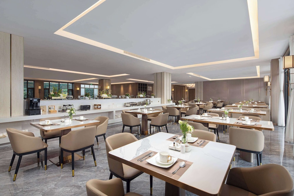 Days Hotel by Wyndham Xishuangbanna Jinghong 22/25