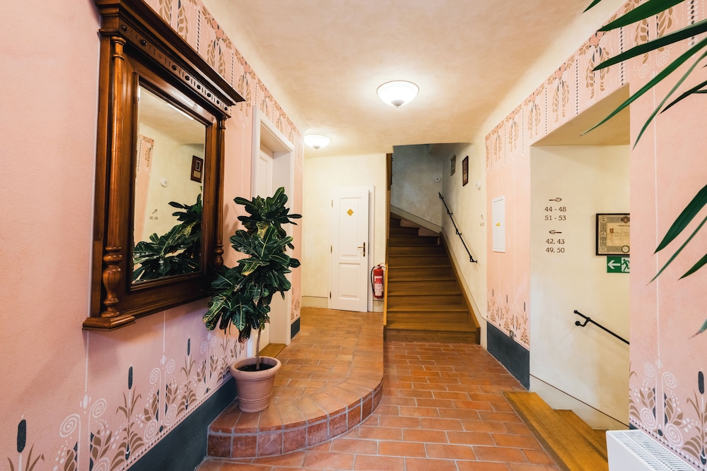 Hotel Latran 35/52