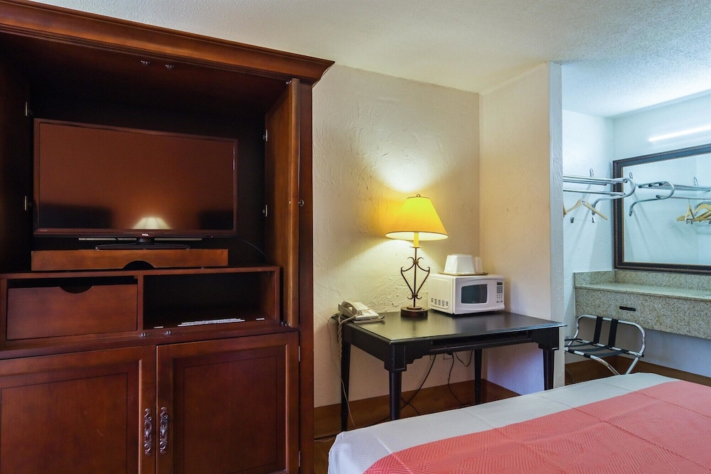 Motel6 Townsend, GA 33/55